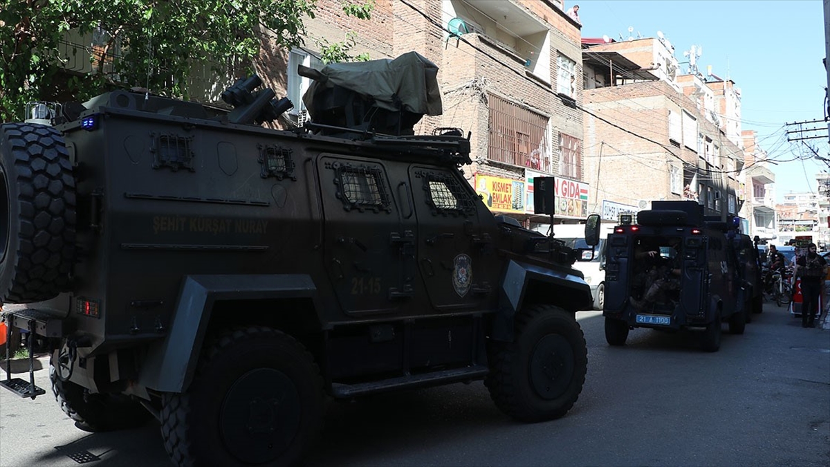 Diyarbakır’da polis memuru Arslan’ın şehit olduğu silahlı saldırının faili gözaltına alındı