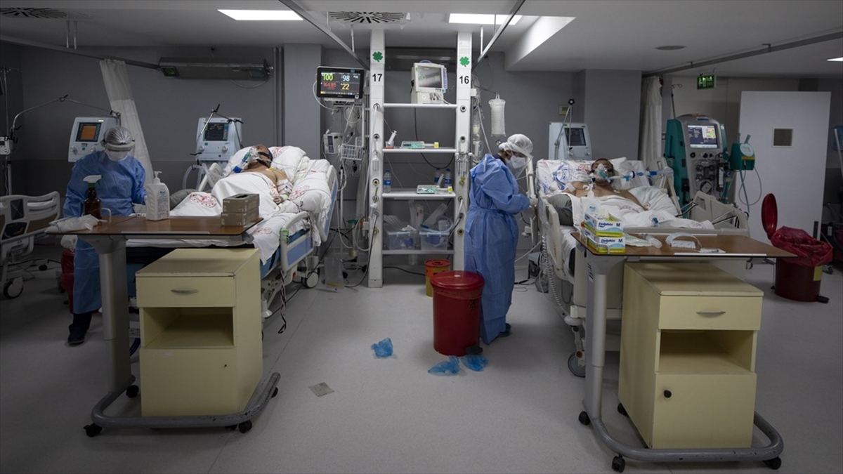 Türkiye’de 7 bin 773 kişinin Kovid-19 testi pozitif çıktı