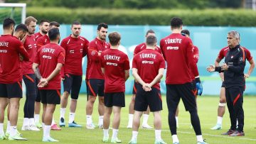 Şenol Güneş, Avrupa Futbol Şampiyonası’ndaki ilk maçına çıkacak