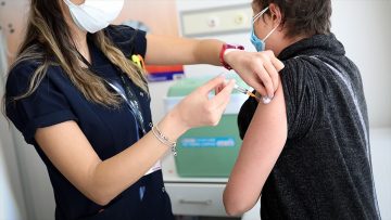 Günlük 500 bini aşan aşılamayla toplumsal bağışıklama hedefine giderek yaklaşılıyor