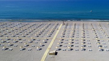 Kültür ve Turizm Bakanlığının ‘5 yıldızlı halk plajı’ hizmeti yaygınlaştırılıyor
