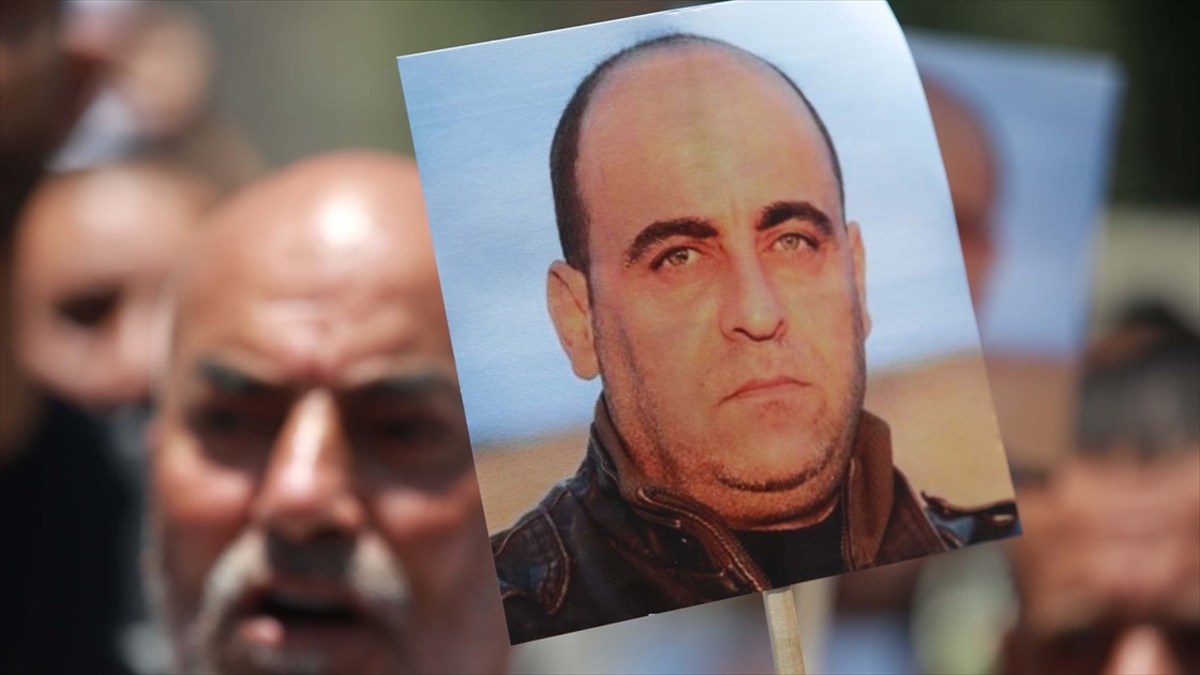 Gözaltına alındıktan kısa süre sonra ölen Filistinli muhalif Nizar Benat kimdir?