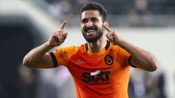 Galatasaray’da Emre Akbaba’nın sözleşmesi 2 yıl uzatıldı