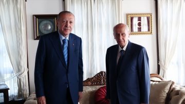 Cumhurbaşkanı Erdoğan, MHP Genel Başkanı Bahçeli’yi ziyaret etti