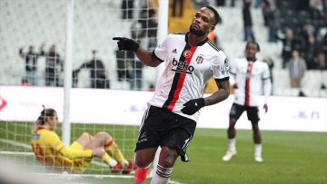 Beşiktaş 18. haftayı 3 puanla kapattıBeşiktaş, Spor Toto Süper Lig’in 18. haftasında Göztepe’yi 2-1 yendi.