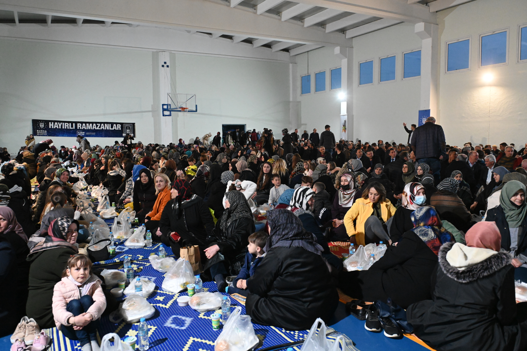 İftar sofraları Balkanlar’da kuruldu