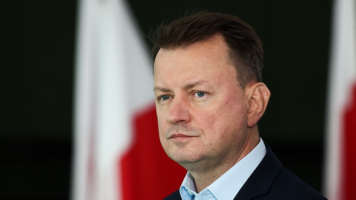 Polonya Savunma Bakanı Blaszczak, Belarus sınırına ek asker talebini onayladı￼