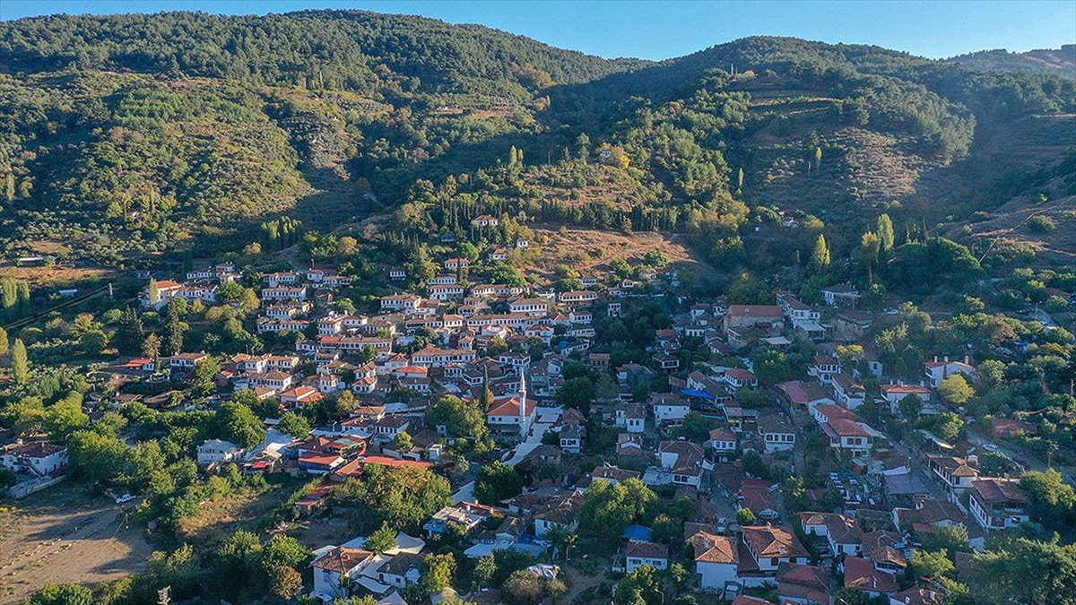 İzmir’in Şirince köyü, “2023 Dünyanın En İyi Turizm Köyleri” listesine girdi