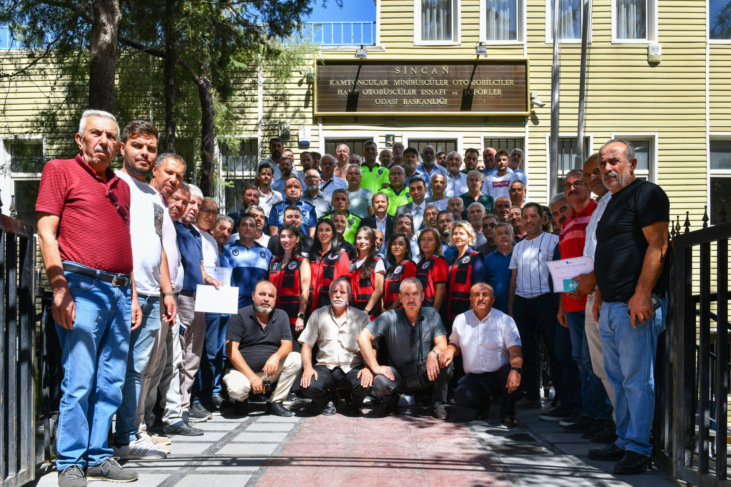ABB’den Okul Servis Şoförlerine Ve Rehberlerine “İlk Yardım Ve Güvenli Sürüş Farkındalığı” Eğitimi