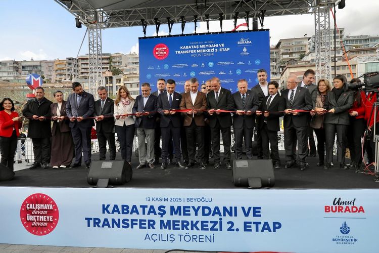 Kabataş Transfer Merkezi’nin Tamamı Halka Açıldı