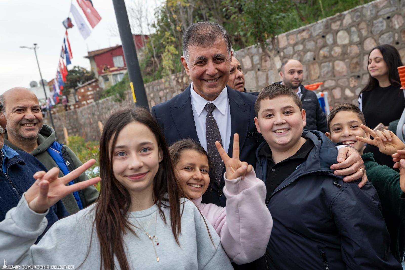 Park tamam sırada iki spor sahası var