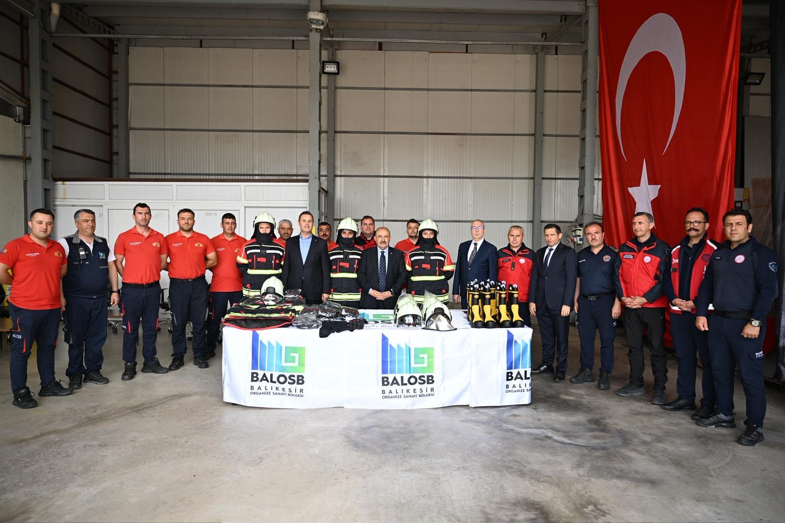 Büyükşehir’den OSB İtfaiyesi’ne 11 Yıl Sonra Ekipman Desteği