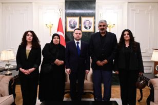 Adalet Bakanı Gürlek Rojin Kabaiş’in Ailesi Ve Avukatları İle Bir Araya Geldi