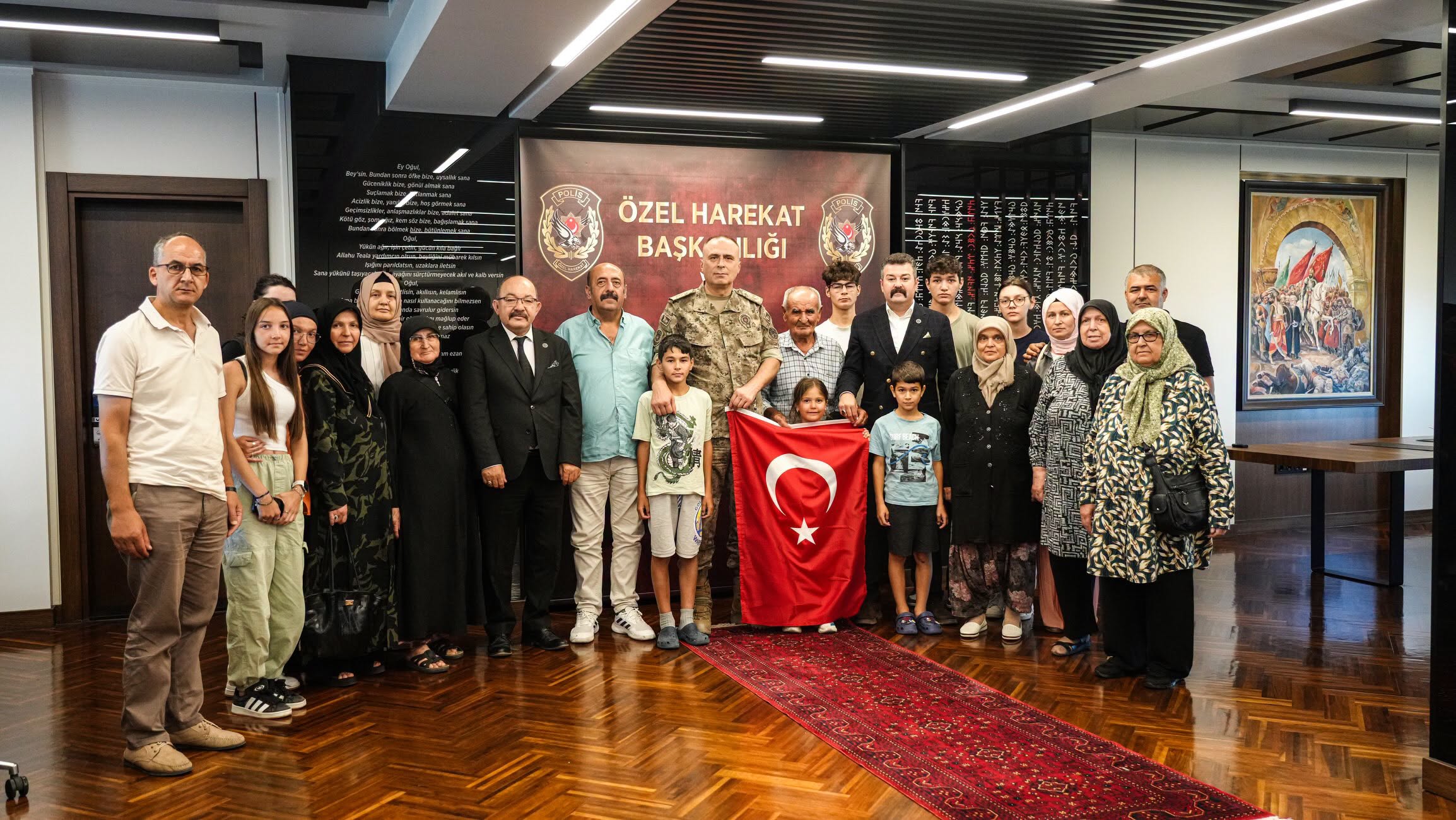 Şehit Ailelerinden Özel Harekat Başkanlığı’na Anlamlı Ziyaret