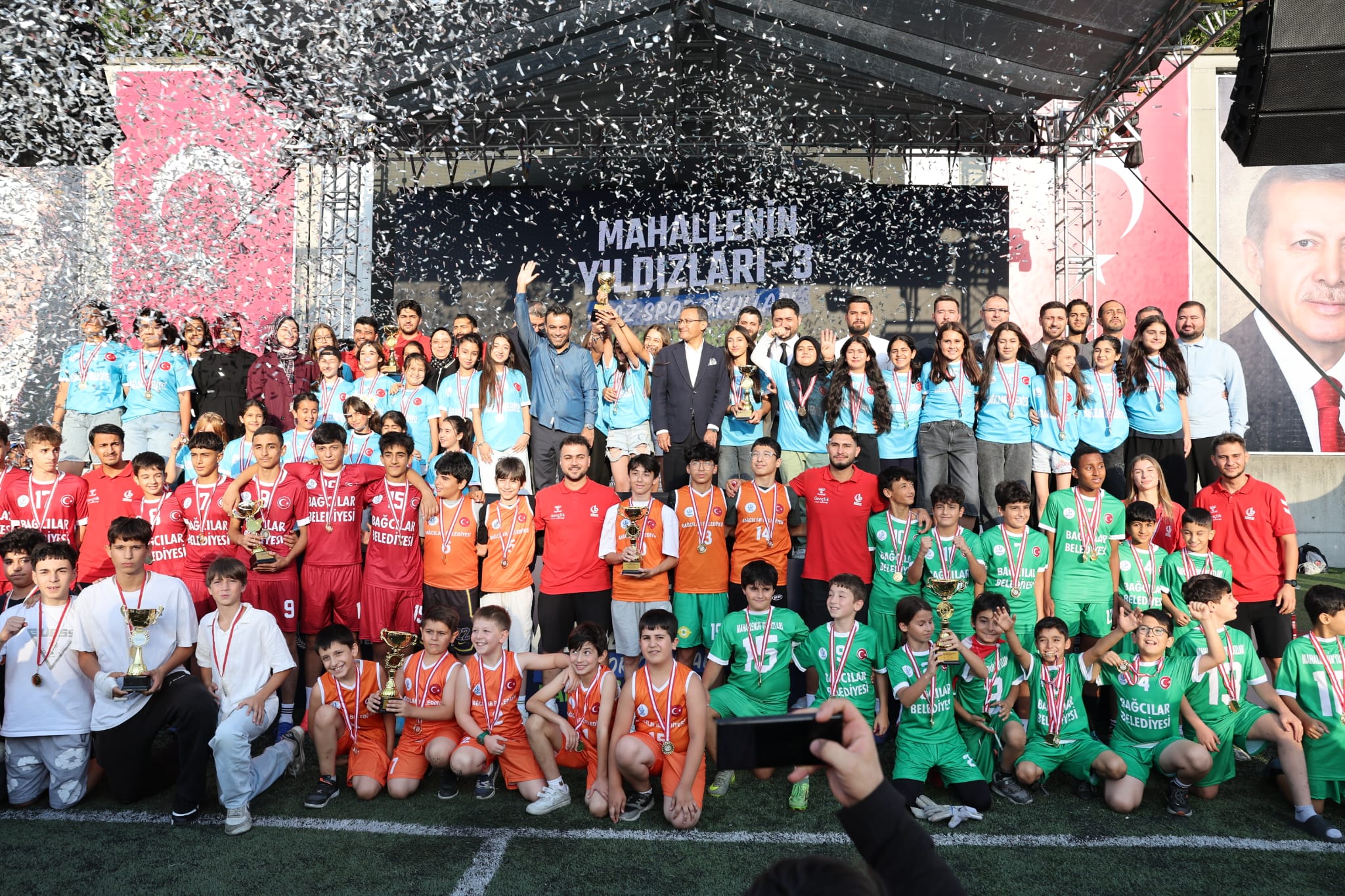 Mahallenin Yıldızları-3 ve Yaz Okulu’na Görkemli Kapanış