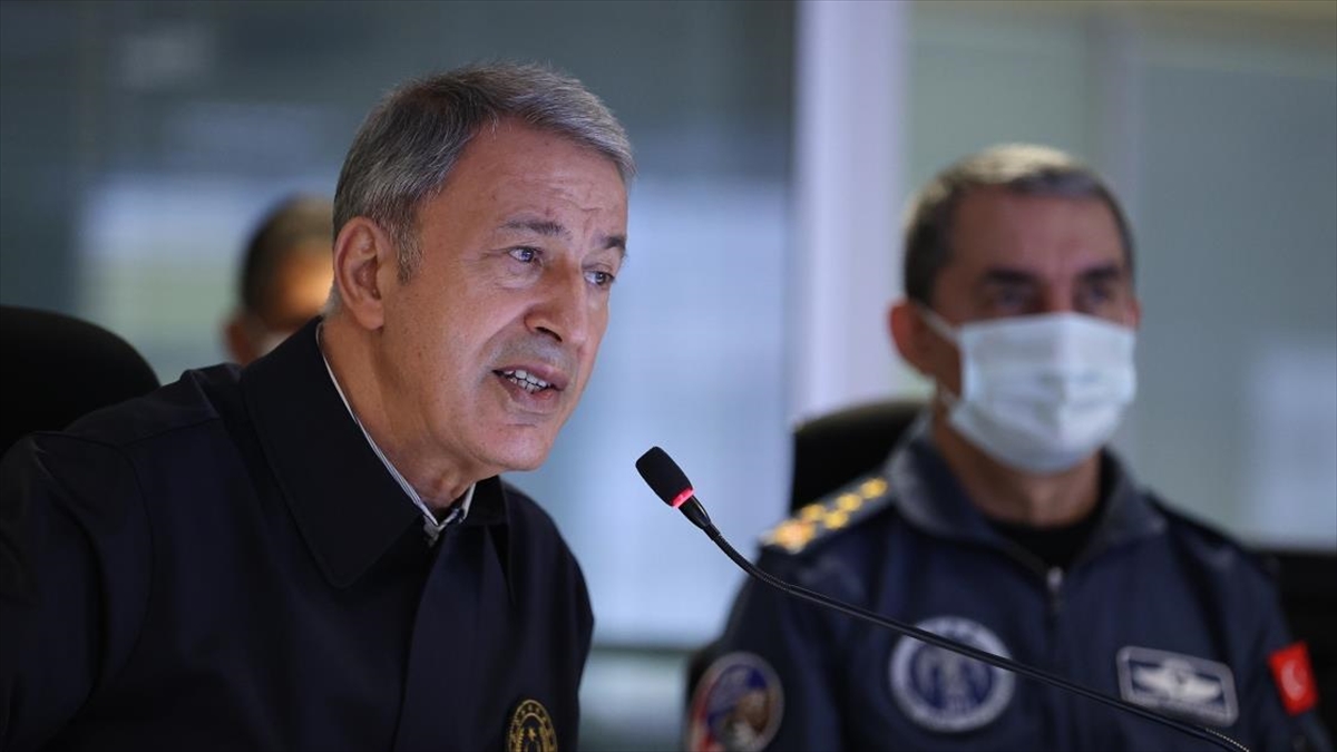 Milli Savunma Bakanı Akar: Pençe-Şimşek ve Pençe-Yıldırım operasyonlarında 7 terörist etkisiz hale getirildi