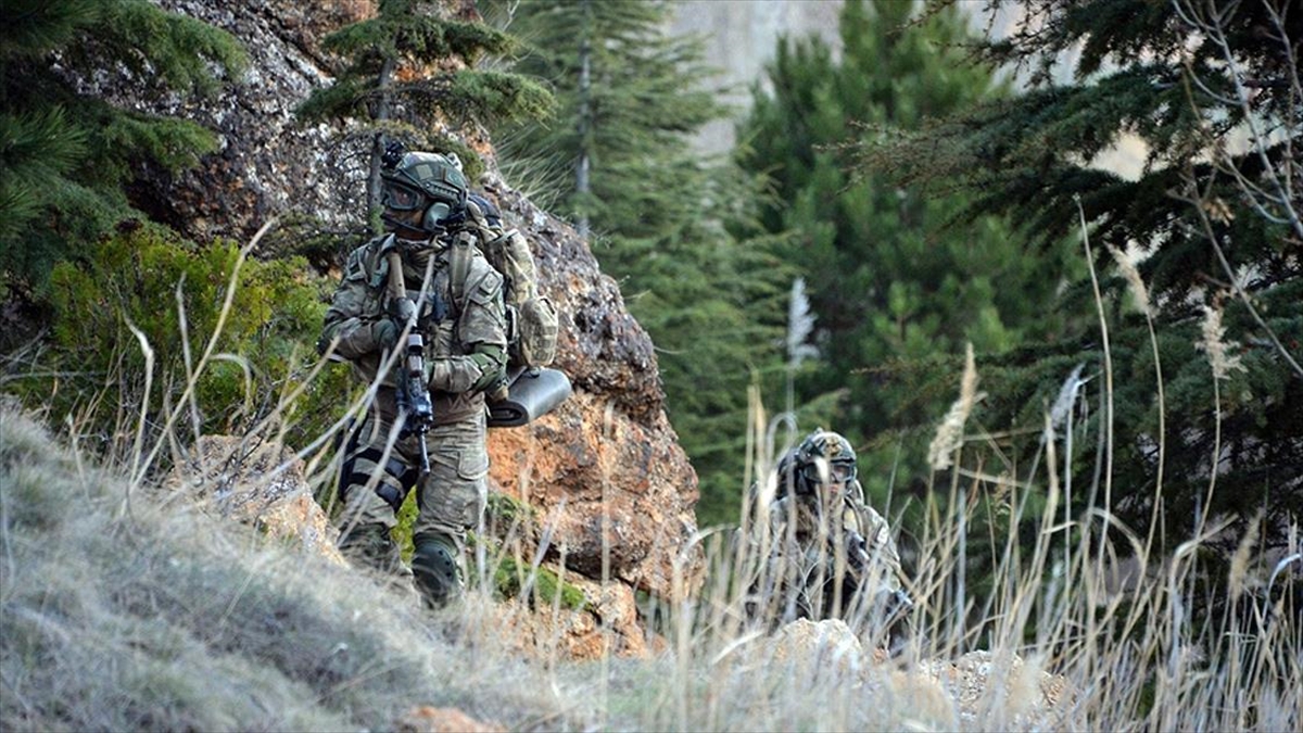 Pençe-Yıldırım operasyonunda 8 PKK’lı terörist etkisiz hale getirildi