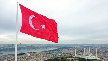 Türkiye’nin en büyük bayrakları İstanbul Boğazı’nın iki yakasında dalgalanacak