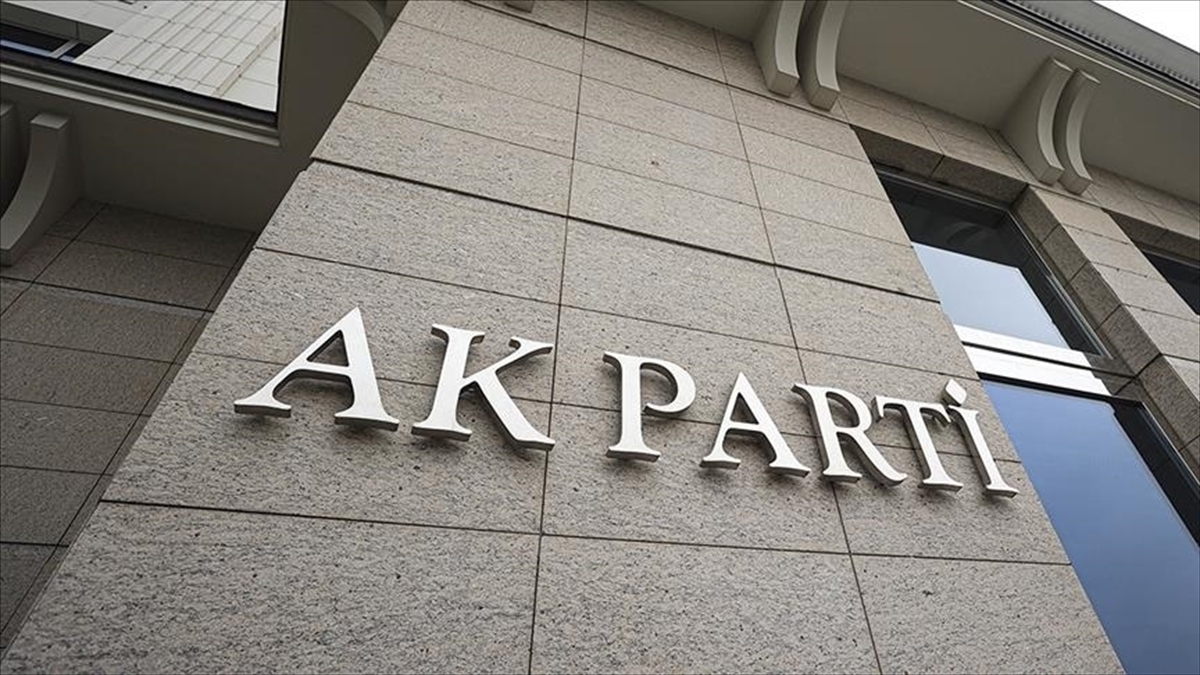 AK Parti: Henüz 22 yaşında, doğrular için hep iş başında