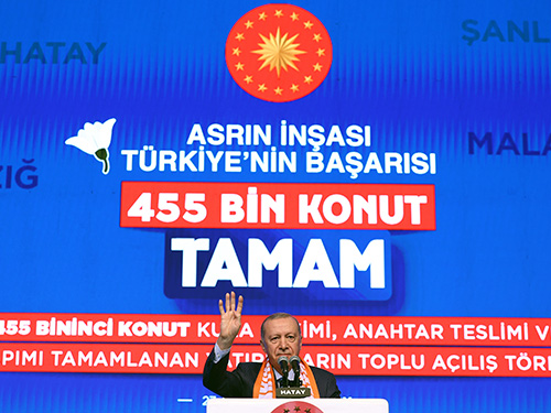 “455 bininci afet konutumuzu hak sahibi kardeşlerimize teslim etmenin gururunu yaşıyoruz”