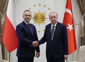 Polonya Cumhurbaşkanı Nawrocki Cumhurbaşkanlığı Külliyesinde