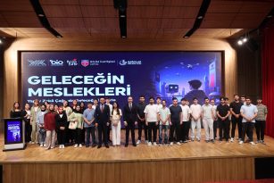 Bağcılar’da Yapay Zekâ ve Geleceğin Meslekleri Konuşuldu
