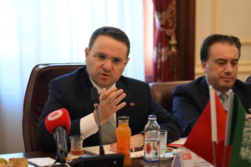 Adalet Bakanı Akın Gürlek, Suudi Mevkidaşı İle Bir Araya Geldi