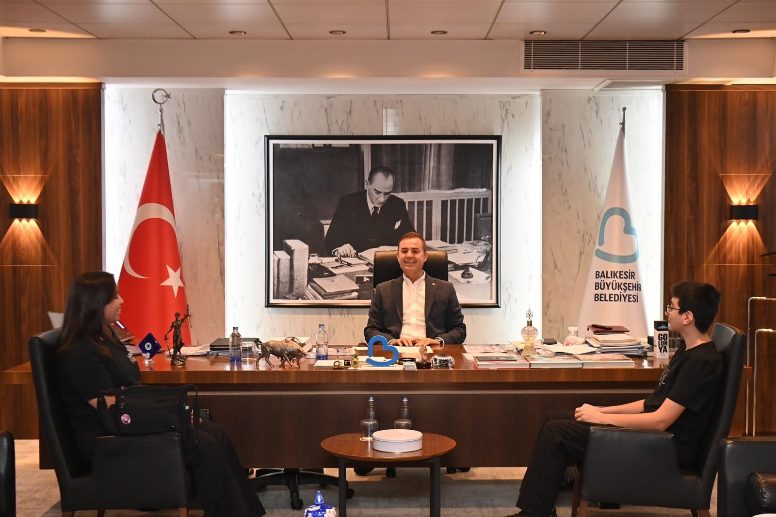 Akın, LGS Birincilerini Makamında Ağırladı