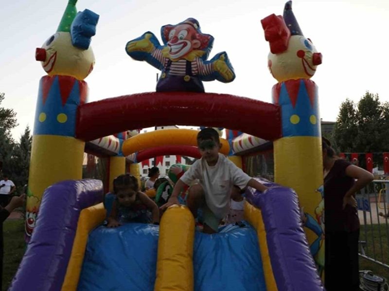 Tunceli İl Jandarma Komutanlığı MamekiFest’te Vatandaşlarla Bir Araya Geldi