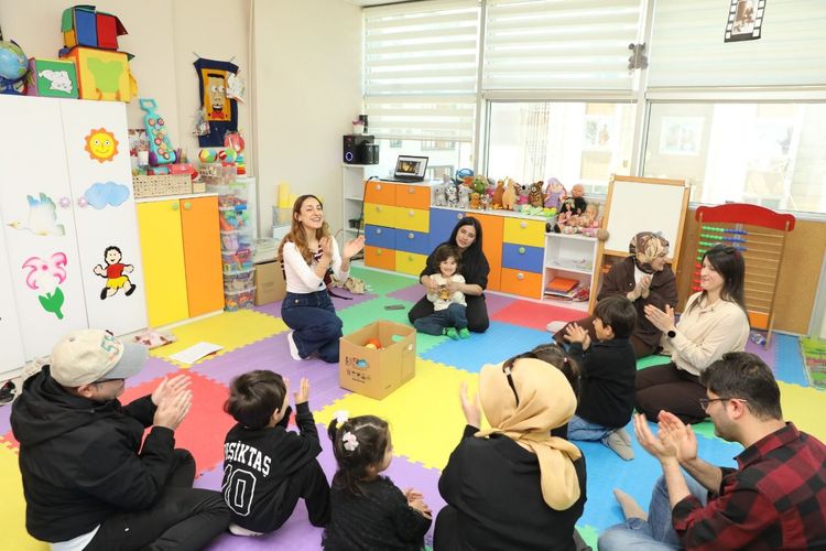 İBB Çocukların Ve Ailelerin Yanında