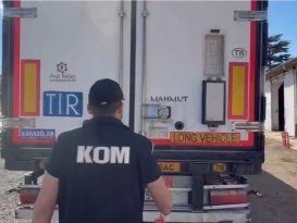 “54 İlde Kaçakçılık Suçlarına Yönelik Düzenlenen Operasyonlarda Çok Sayıda Kaçak Ürün Ele Geçirildi, 294 Şüpheli Hakkında Adli İşlem Yapıldı.”