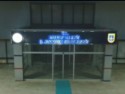 “Batman Merkezli 13 İlde Düzenlenen Operasyonlarda Hesaplarında 8,5 Milyar TL Para Hareketliliği Tespit Edilen 102 Şüpheli Yakalandı.”