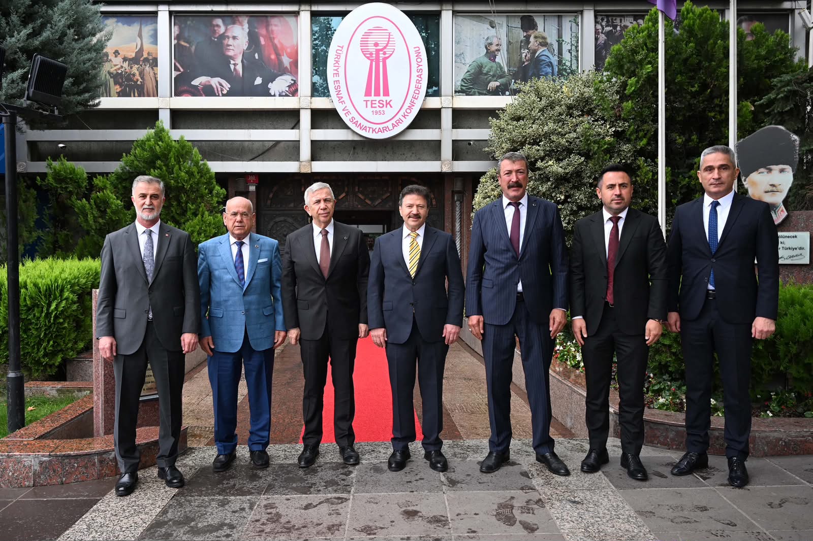 Mansur Yavaş’tan Mehmet Yiğiner’e Hayırlı Olsun Ziyareti