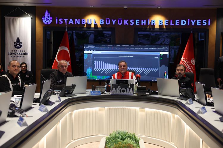 İBB Başkanvekili Nuri Aslan AKOM’da